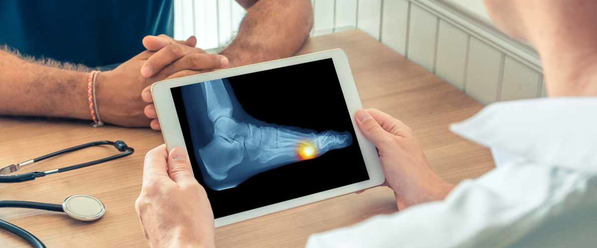 Orthopedic vs Podiatrist: Understanding the Differences and Choosing the Right Doctor